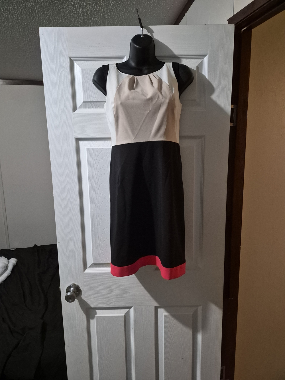 Ann Taylor Black, Ivory & Pink Colorblock Sleeveless Sheath Dress